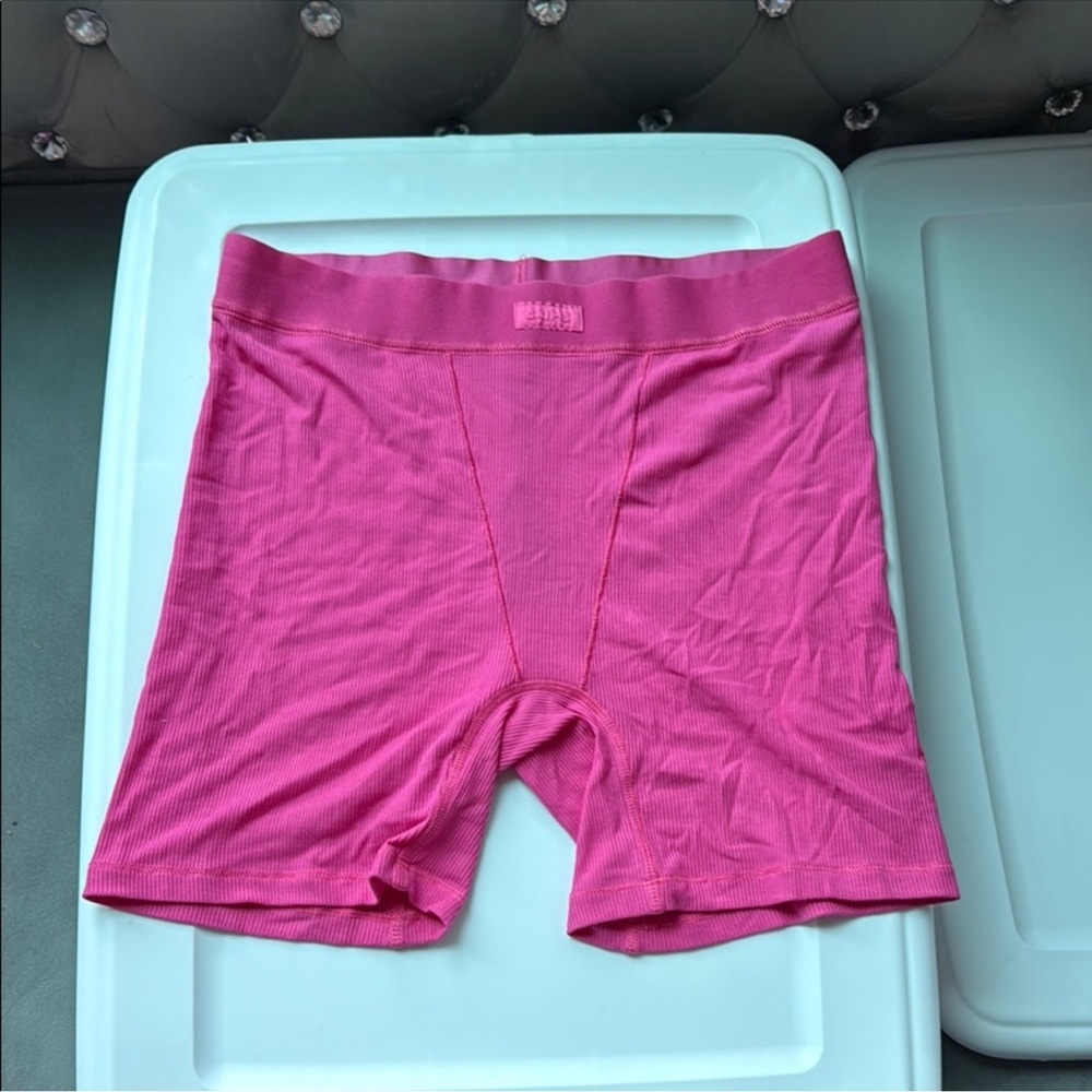 Skims soft lounge hot pink boxers